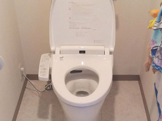 トイレリフォーム お手入れしやすい清潔感あるトイレ