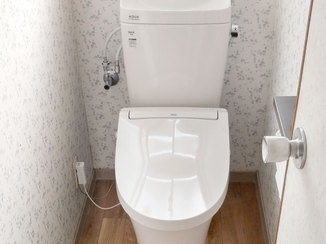 トイレリフォーム お掃除しやすく、リモコン操作もしやすいトイレ