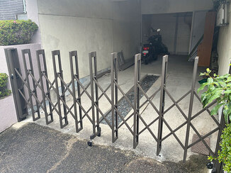 エクステリアリフォーム スムーズな開閉が可能になった伸縮門扉